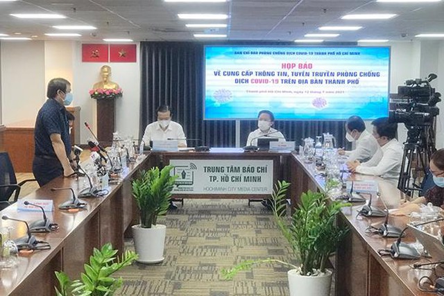 Ho Chi Minh City: Ensuring smooth flow of goods, deploying injection of more than 1 million doses of vaccine