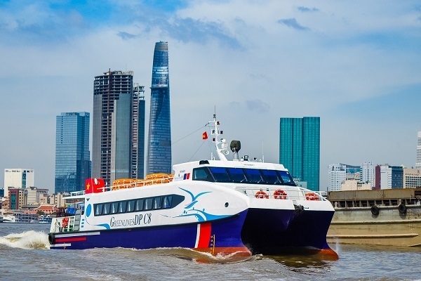 Ministry of Transport supports the use of high-speed boats to transport goods to southern provinces