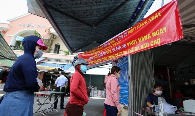 Hoc Mon wholesale market reopens with 9 traders