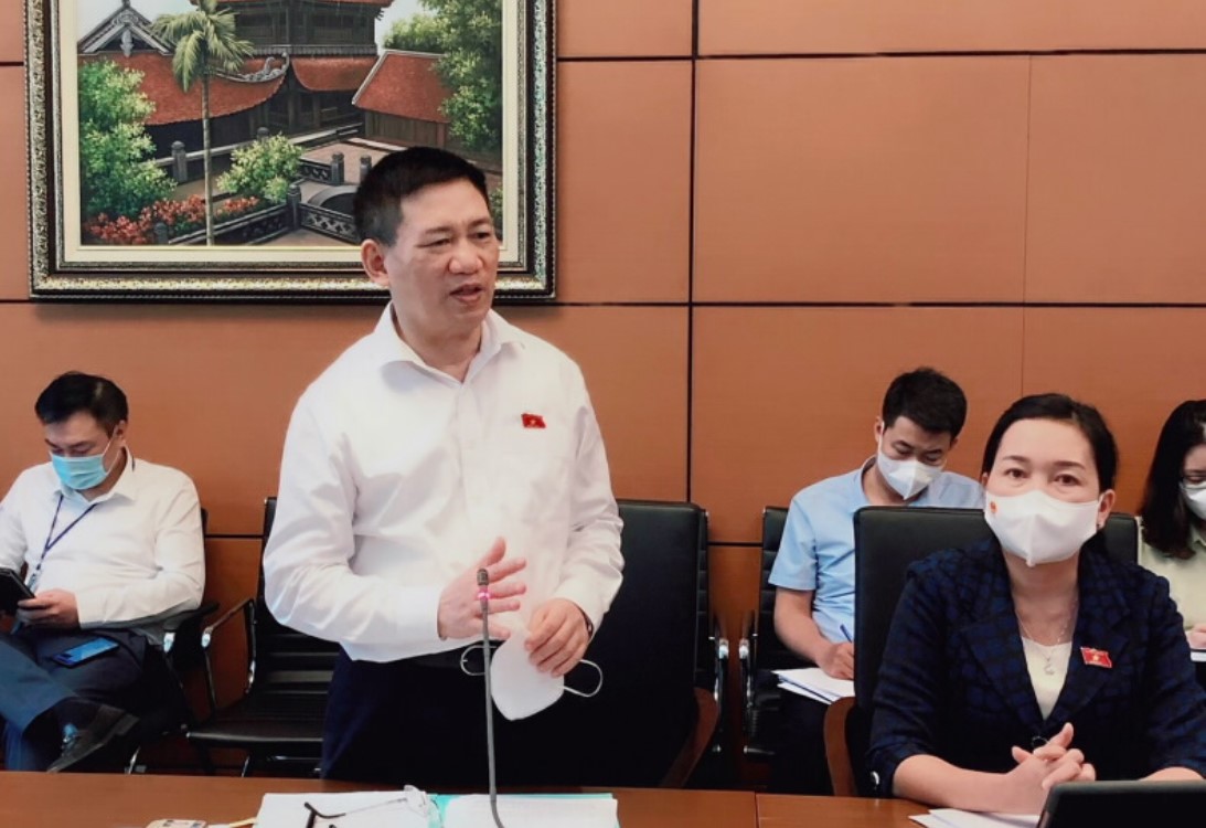 Removing legal bottlenecks to promote economic development