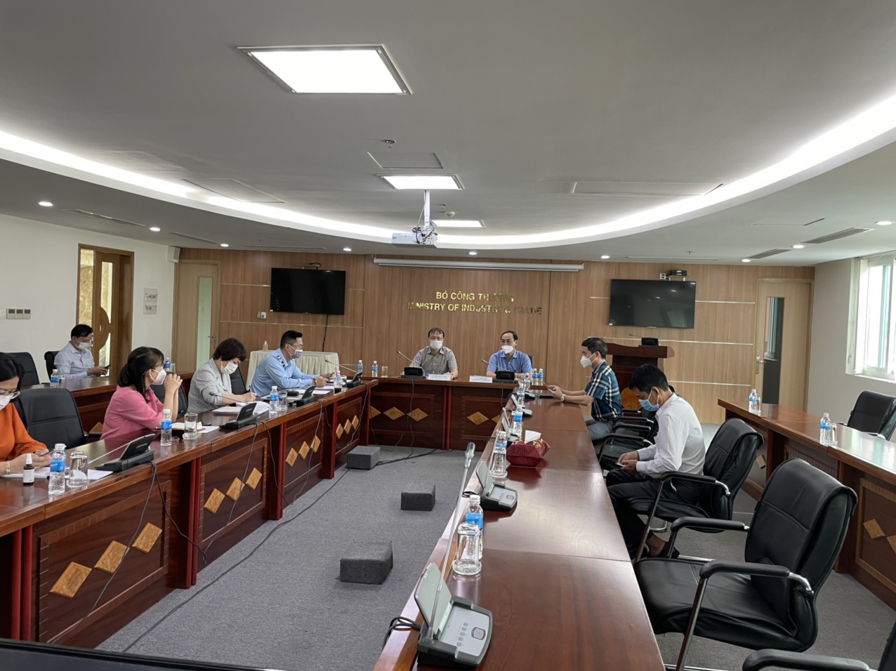 Special Task Force of Industry and Trade - Transport establishes hotline to remove obstacles in goods circulation